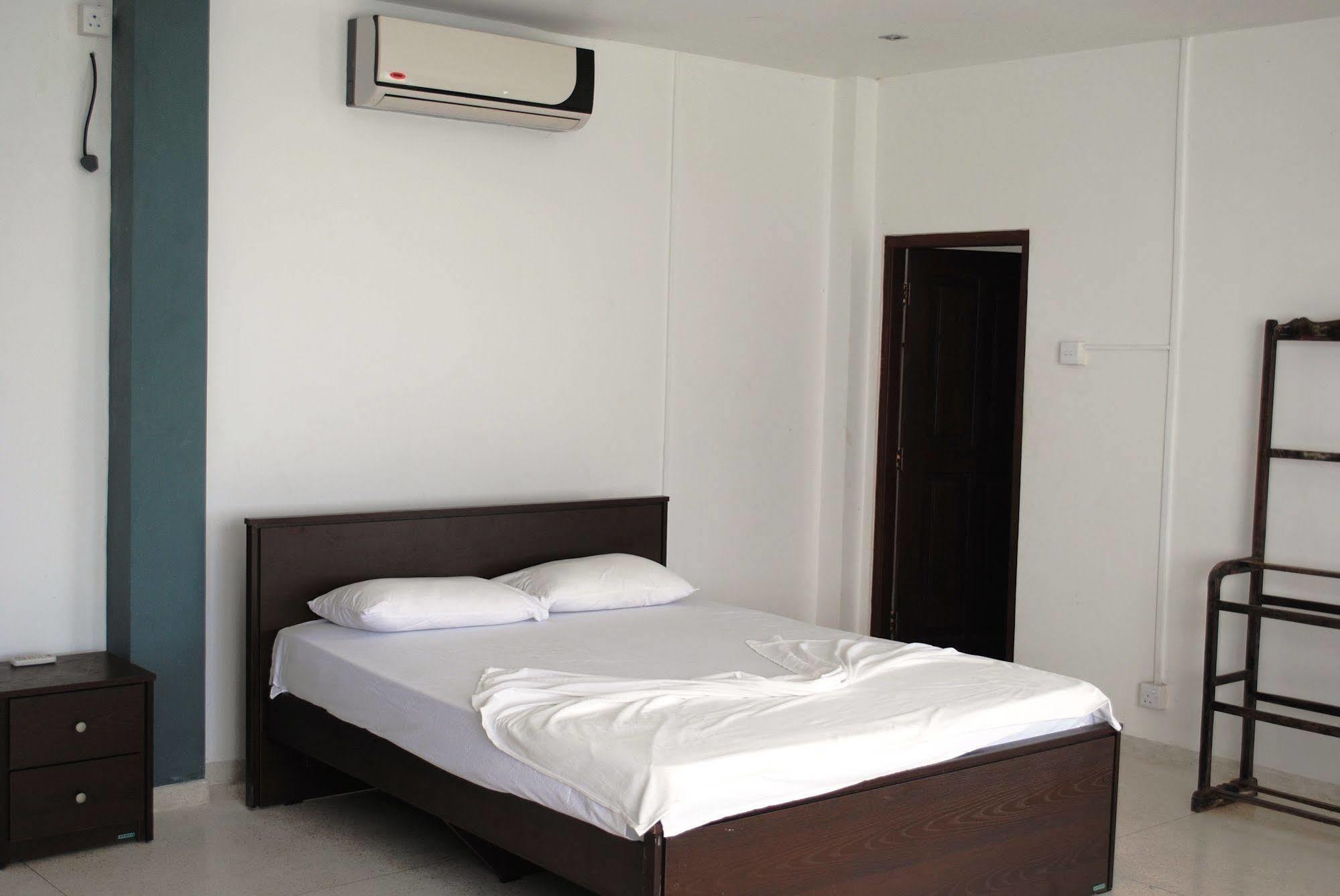 Ocean Reef Hotel ฮิกคาดูวา ภายนอก รูปภาพ